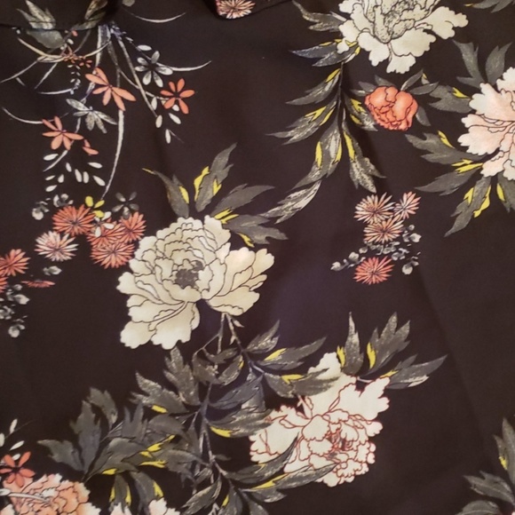 NWT - Floral Printed One Shoulder Blouse - Picture 4 of 5